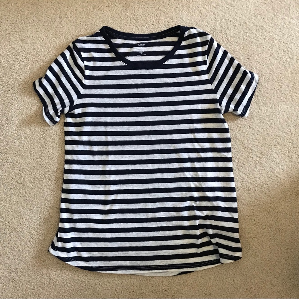 Old Navy T-Shirt